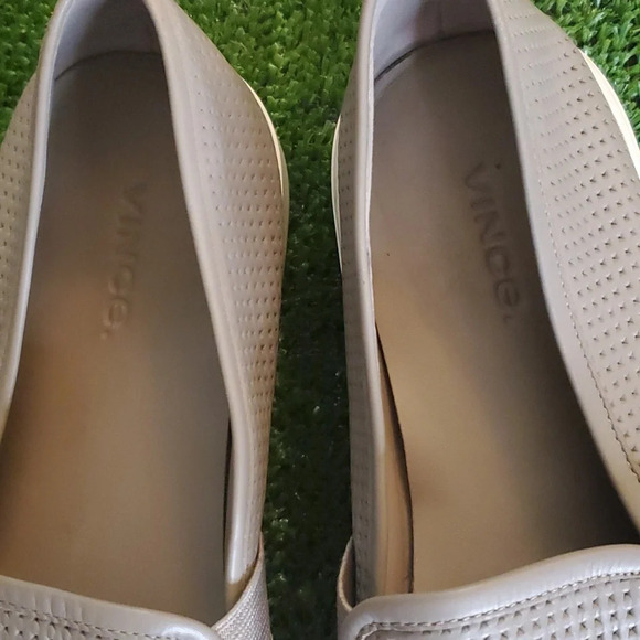 VINCE Perforated Blair Sneaker Slip on, Taupe Elastic Stretch Sides for Comfort - Picture 3 of 11